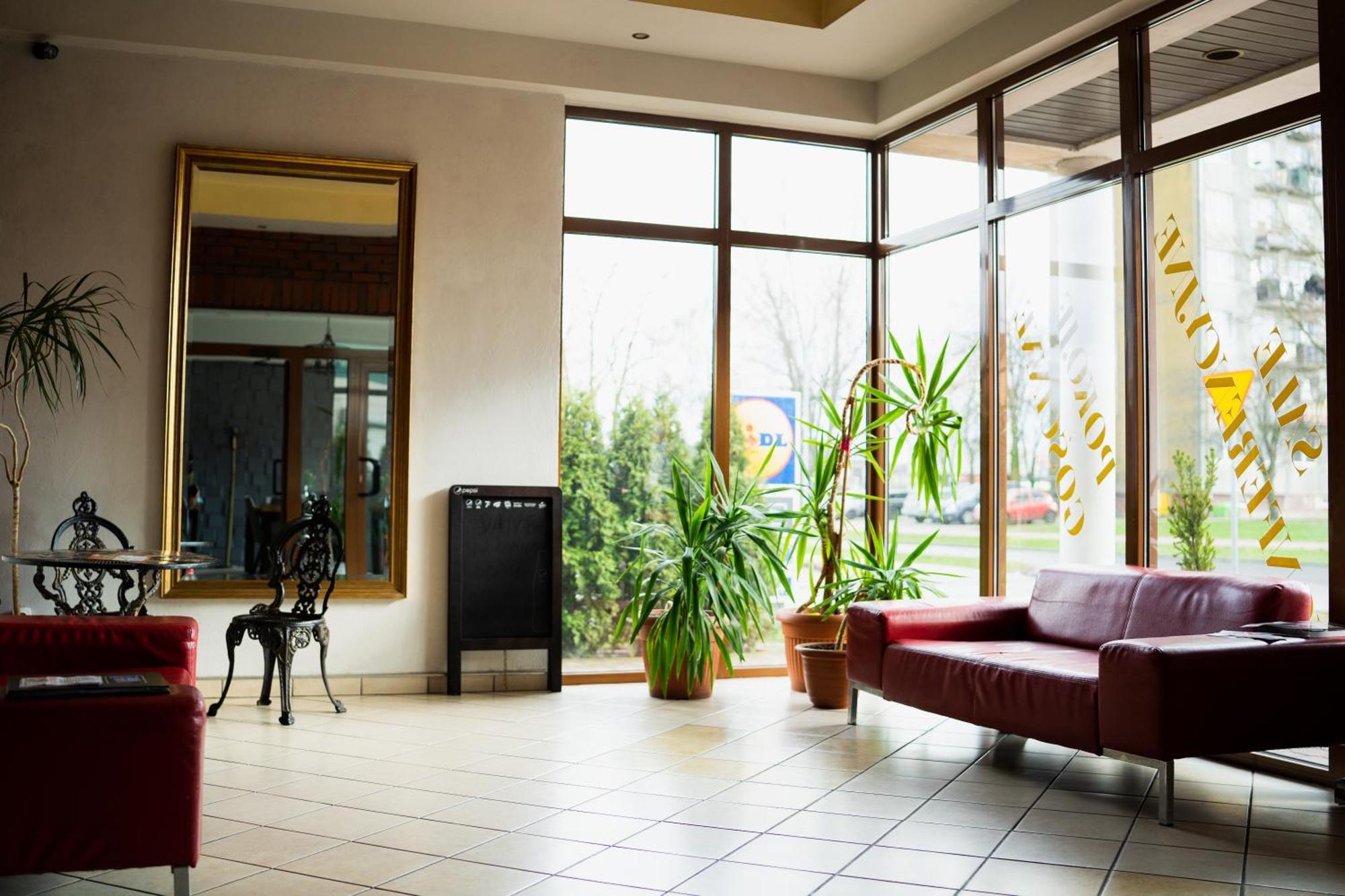 Alabastro Bed & Breakfast Tomaszow Mazowiecki Ngoại thất bức ảnh