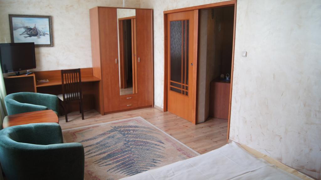 Alabastro Bed & Breakfast Tomaszow Mazowiecki Phòng bức ảnh