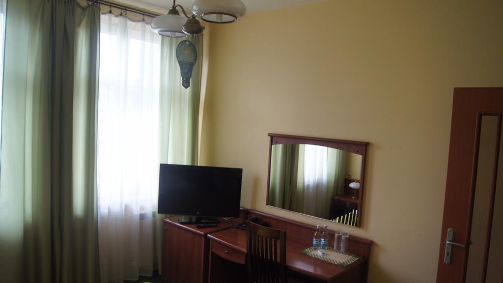 Alabastro Bed & Breakfast Tomaszow Mazowiecki Phòng bức ảnh